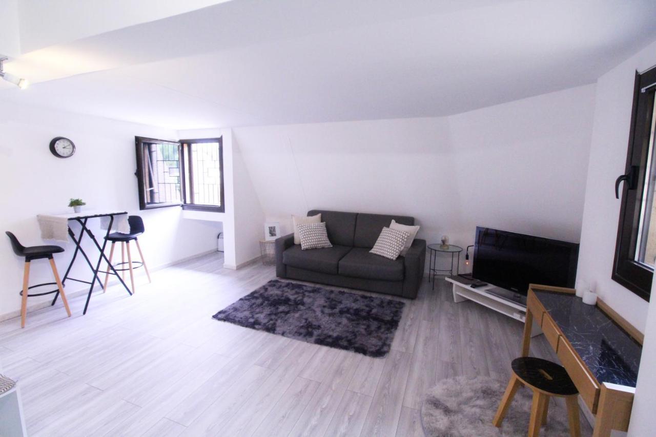 Large Studio Close To Monaco, Bnb Ric' Keys Beausoleil Buitenkant foto